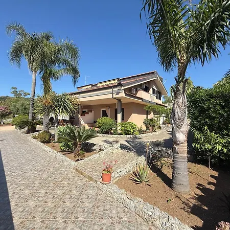 Apartament 10 Min Walk From The Sea With Spectacular Views Capo Vaticano