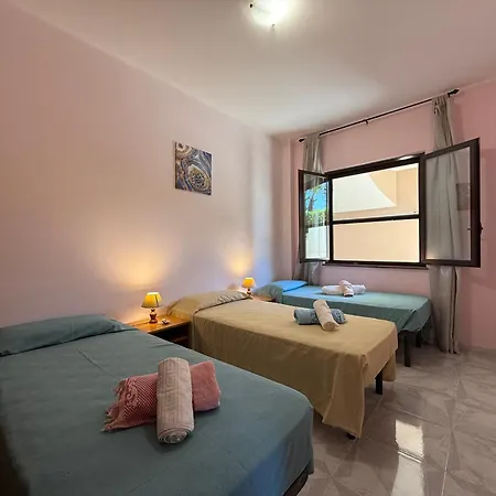 10 Min Walk From The Sea With Spectacular Views