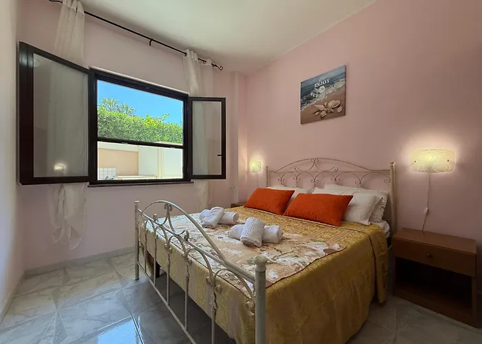 10 Min Walk From The Sea With Spectacular Views